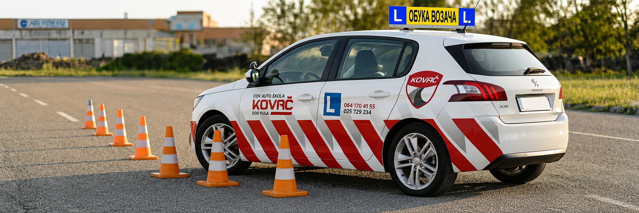 Vozilo auto-škole Kovač tokom obuke vozača